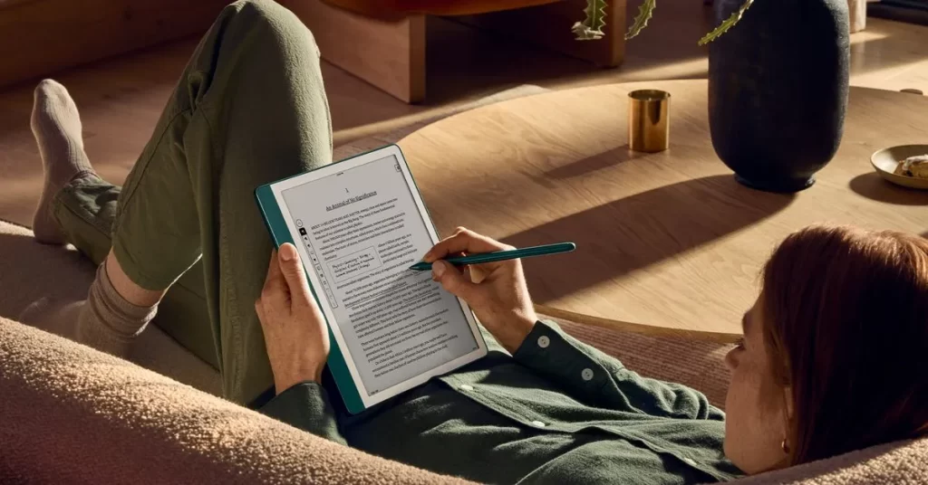 アマゾン、進化した新型Kindle Scribeを発表