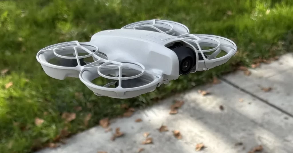 DJIの新しい自撮りドローン、垂直動画と高速追尾を実現
