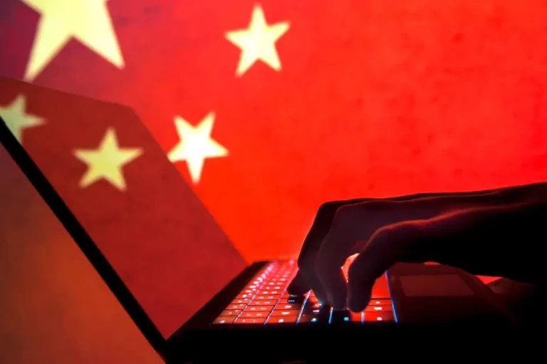 中国のSalt Typhoonハッカーが米国の制裁にもかかわらず通信企業を侵害し続ける